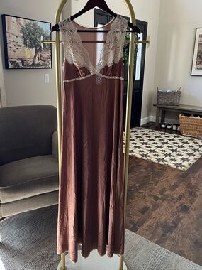 Vanity Fair vintage brown Satin Lace-Trim Long Chemise